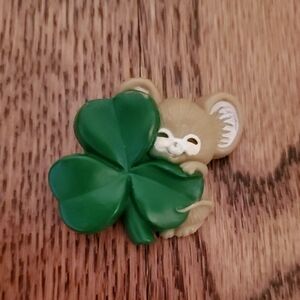 Vintage 1983 Hallmark St. Patty's Day - Tan Mouse with Green Clover Pin